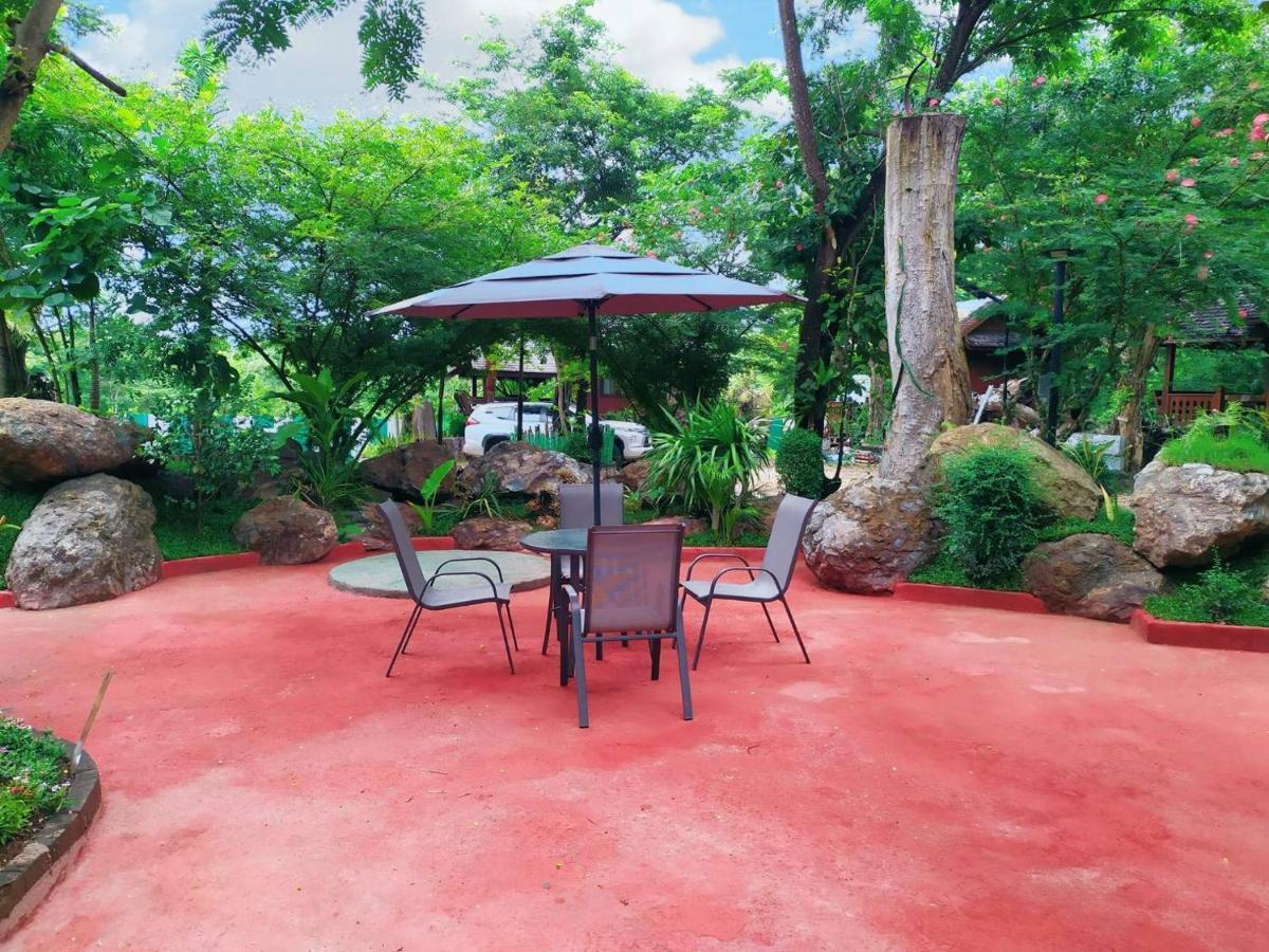 Denchai City Resort เด่นชัยซิตี้ รีสอร์ท Phrae Ngoại thất bức ảnh